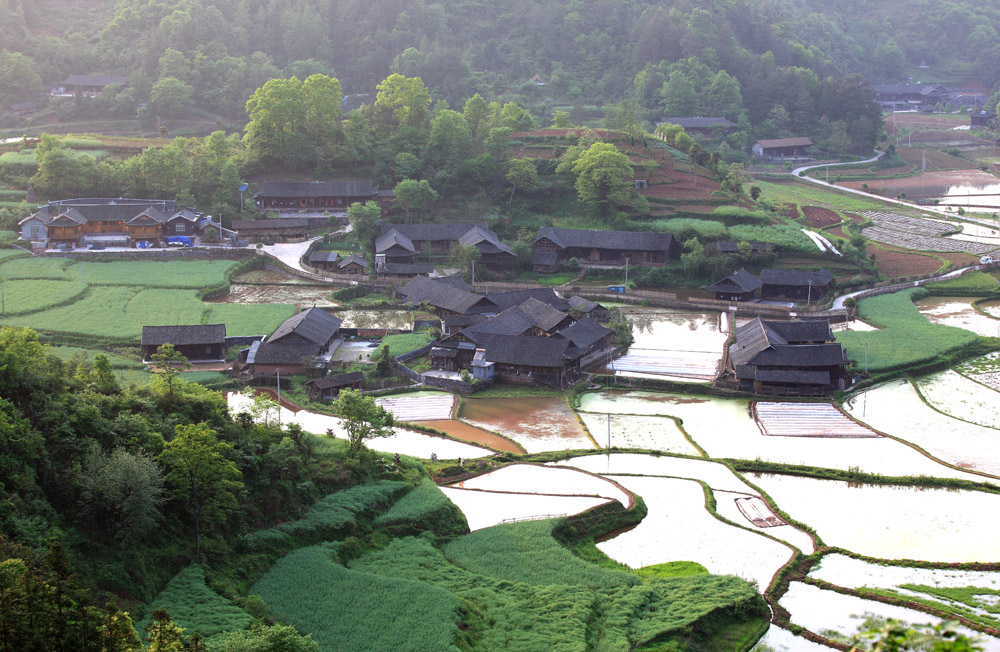土家吊角楼田园风光