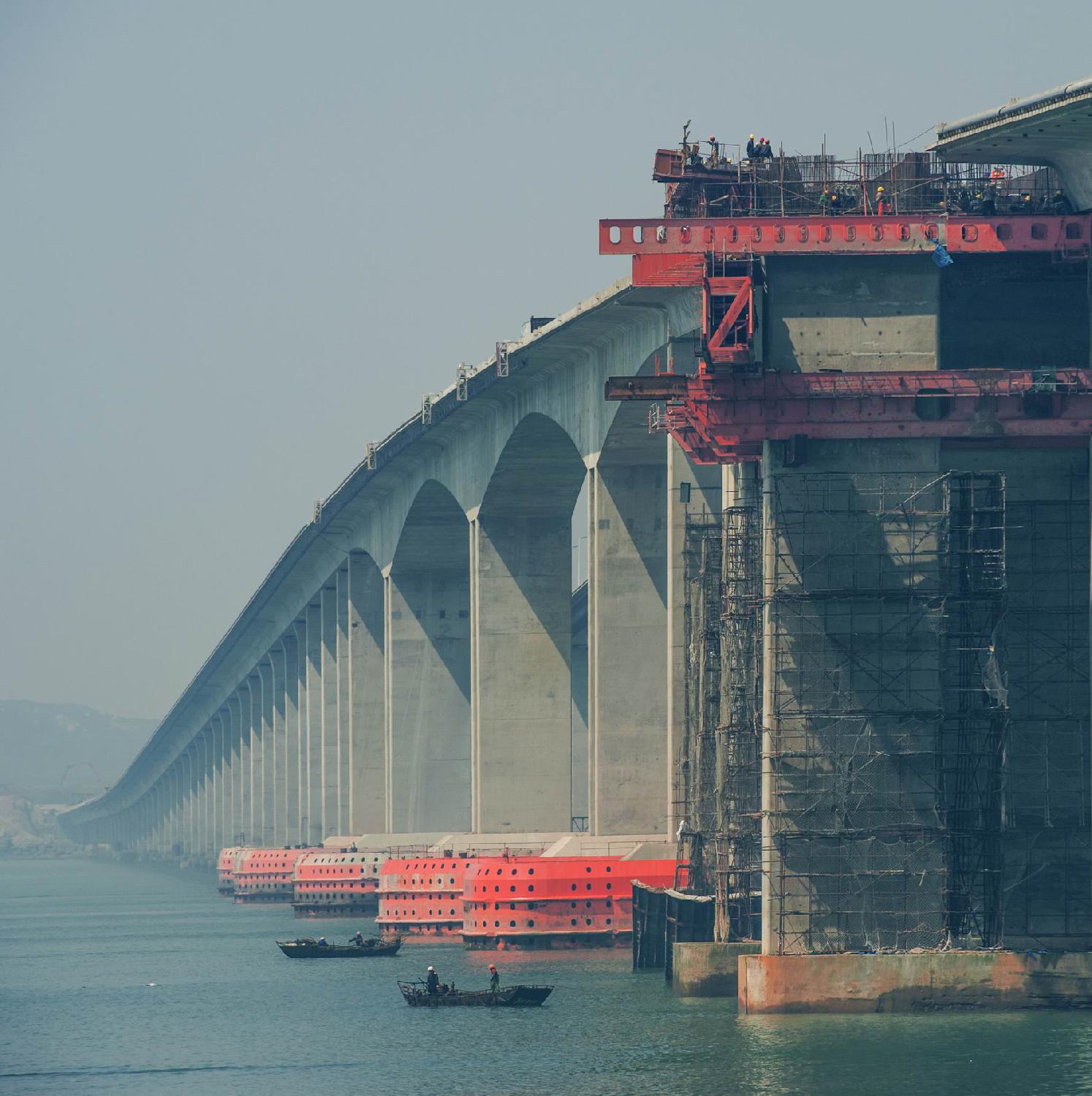 《跨越海峡》