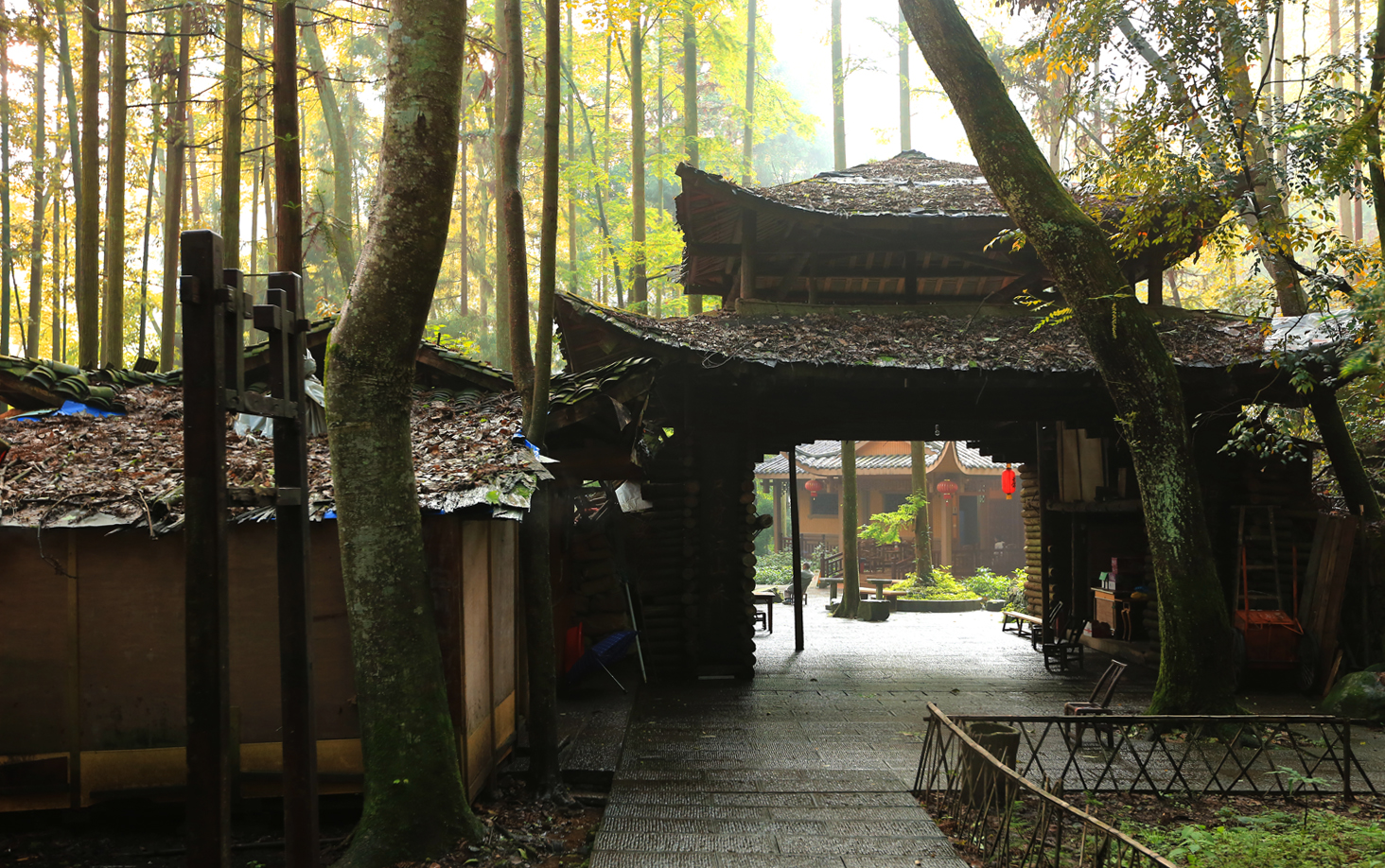 山寨门