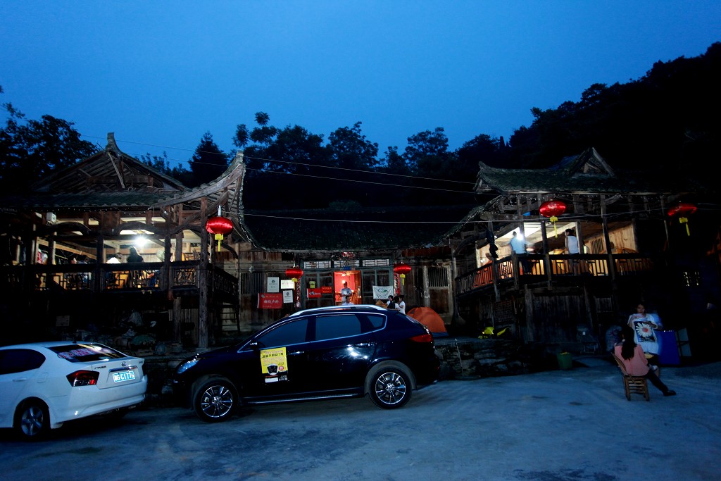 自驾住帐棚