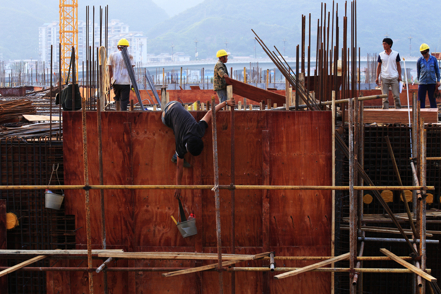 高温下的工人 3