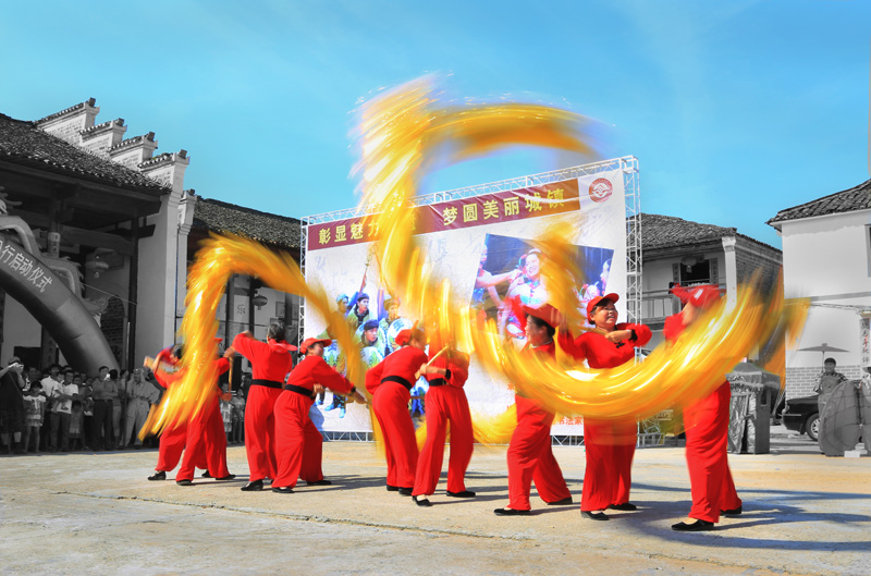 奶奶龙灯