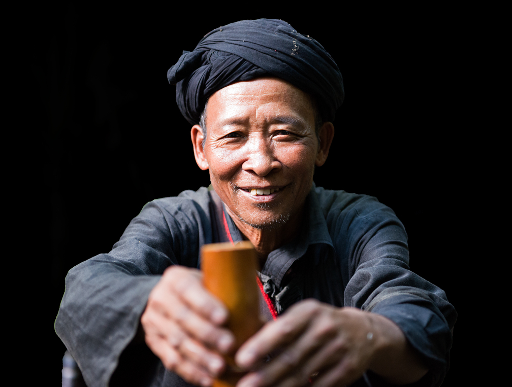 喝了一杯，还有三杯