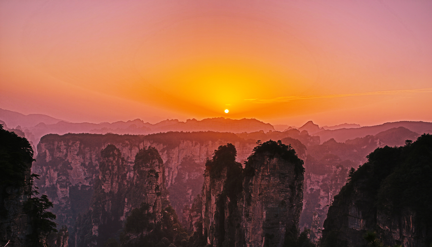 黄石寨曰出