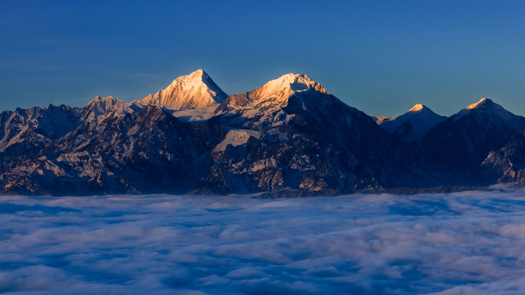 牛背山