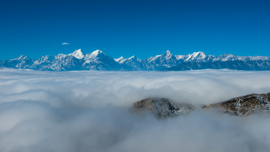 牛背山