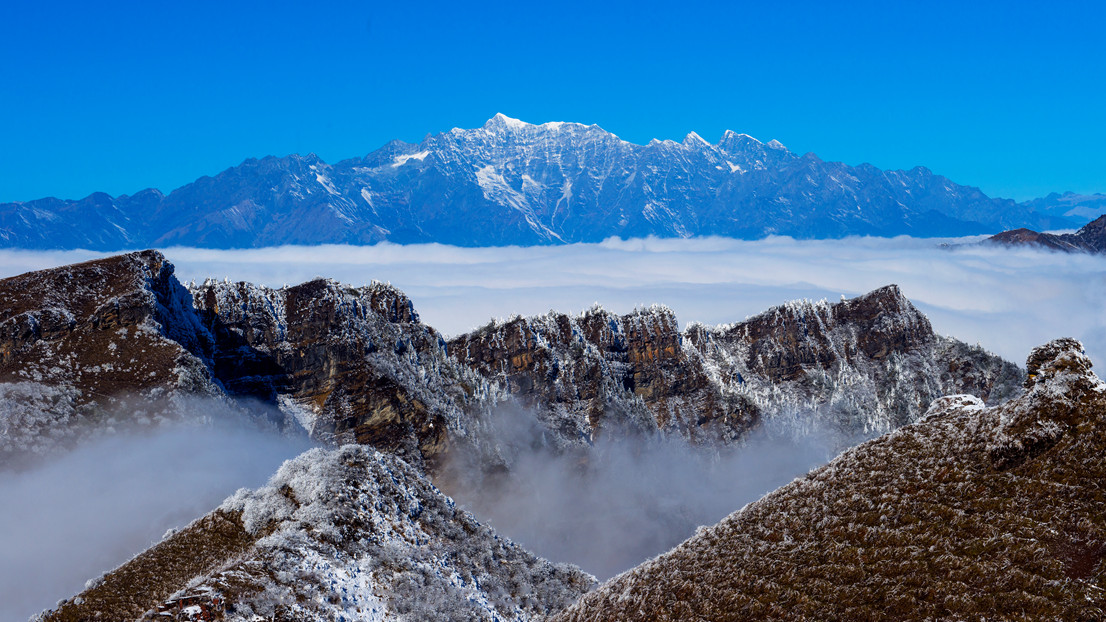 牛背山