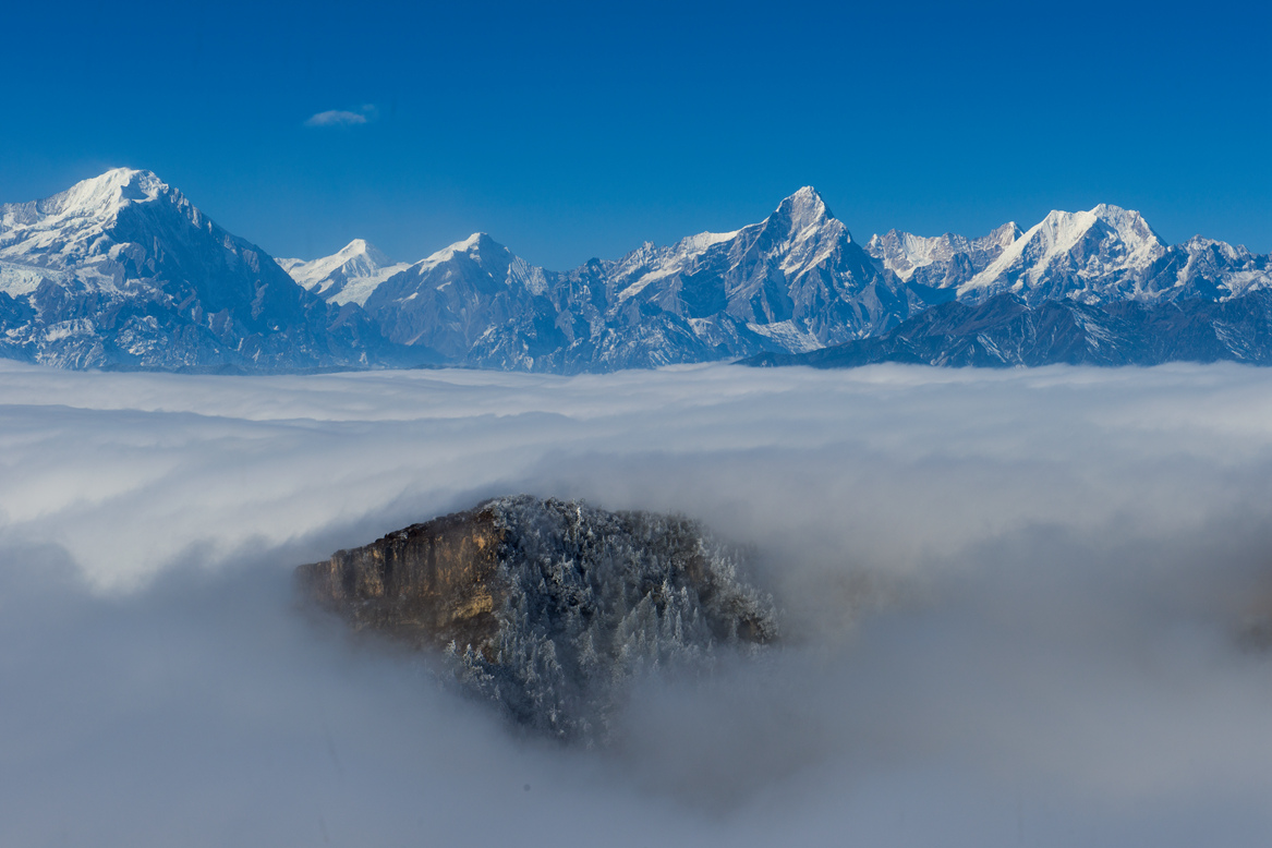 牛背山