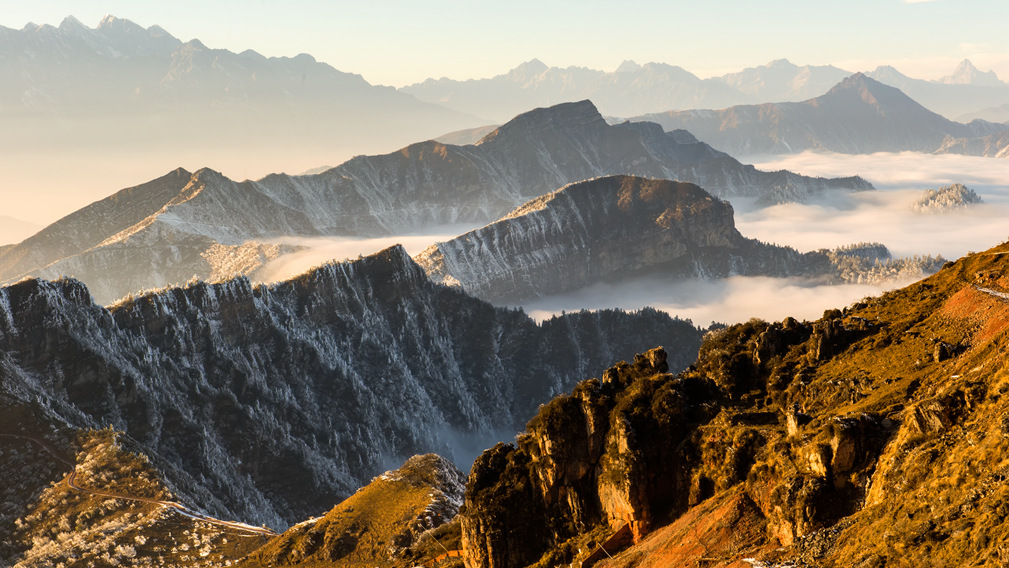 牛背山