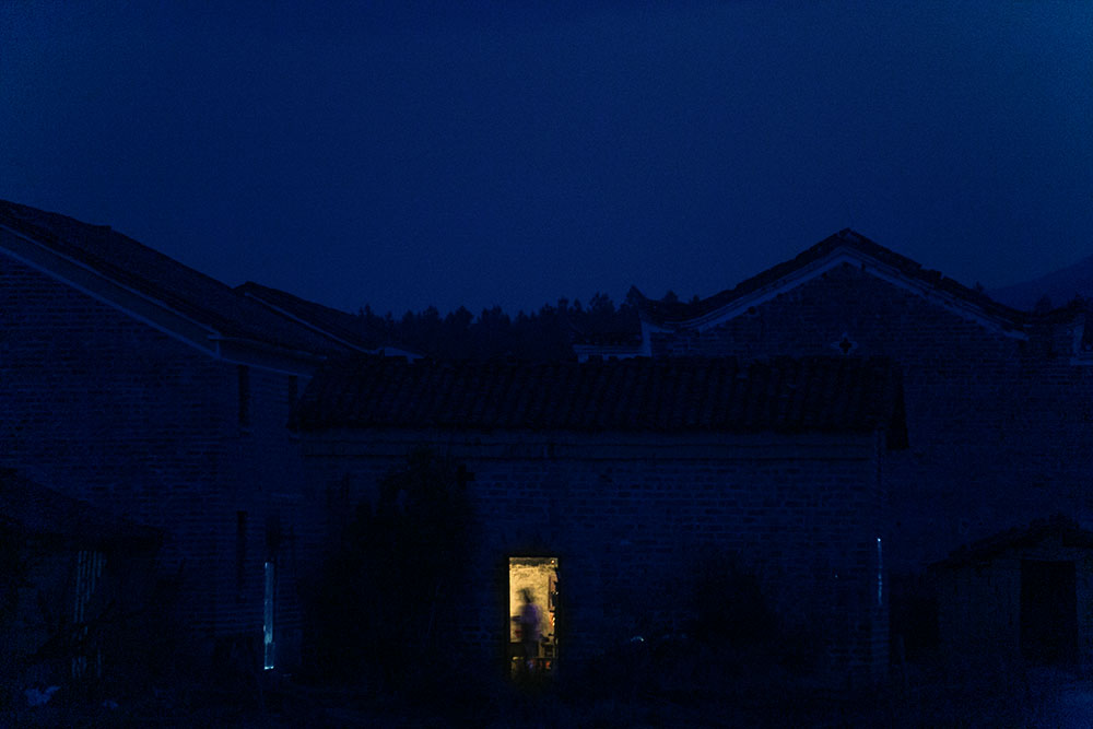 小山村的夜色