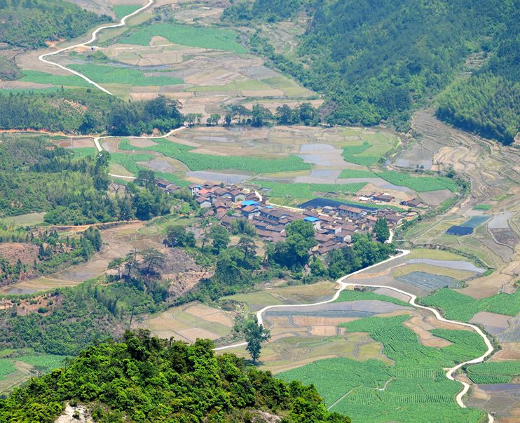 春回山乡