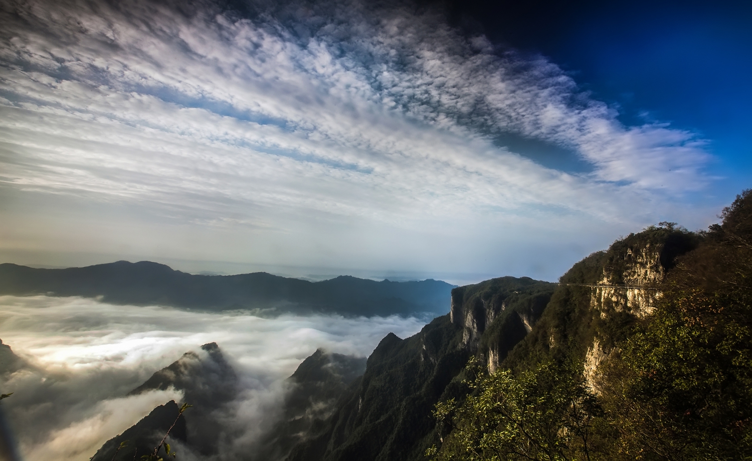 东线晨韵