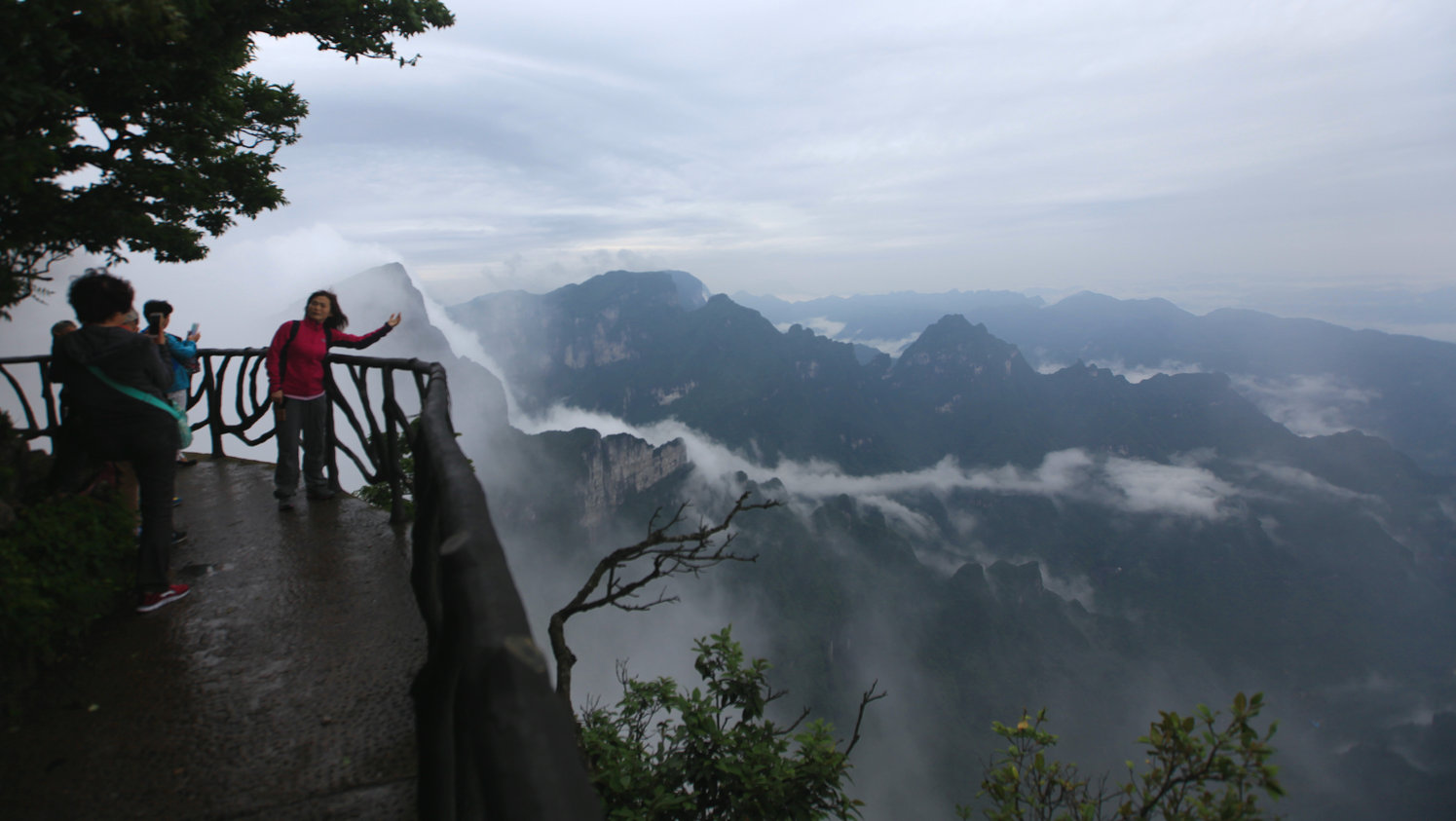 天门瑞霭