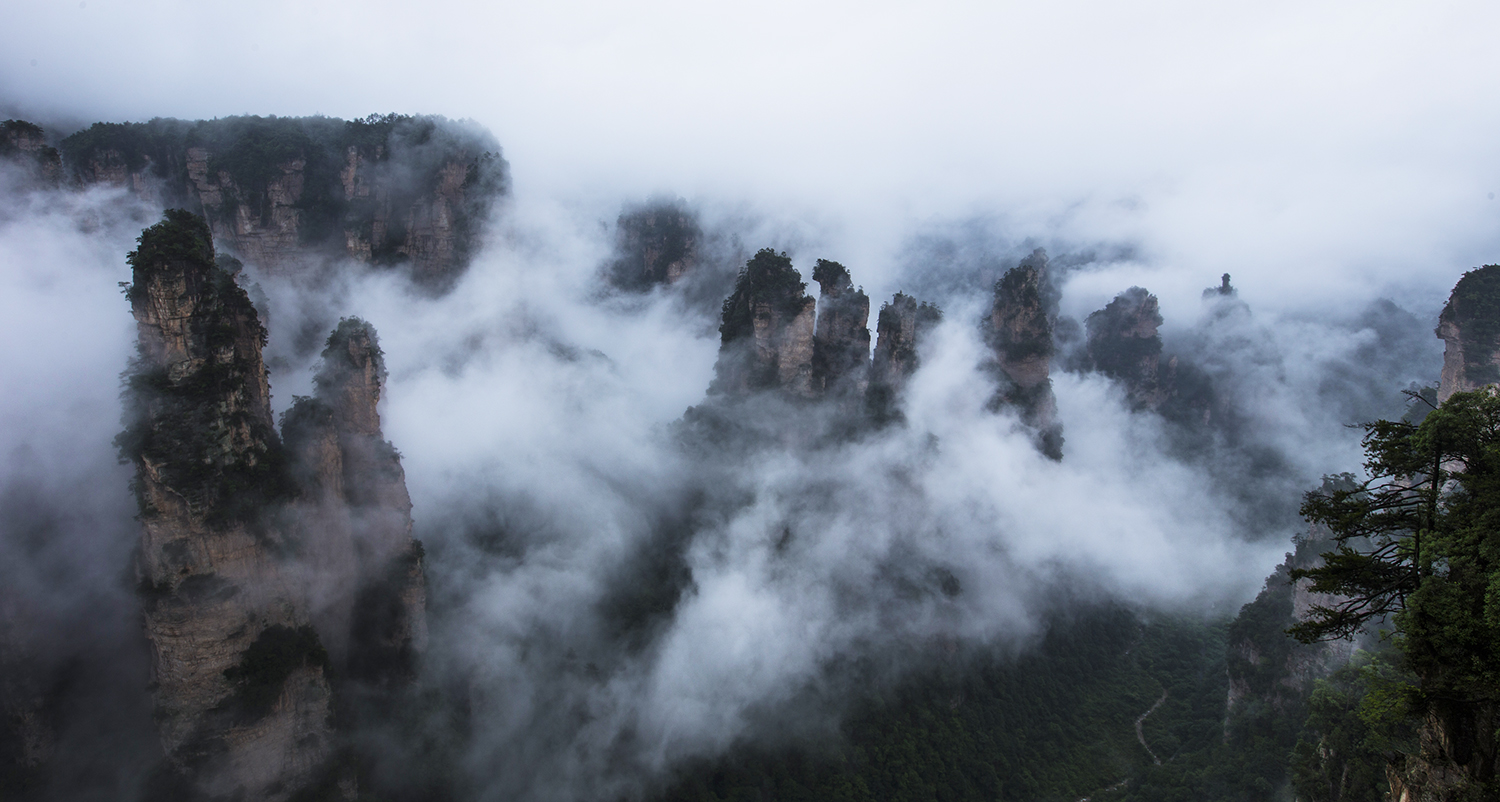 水墨峰林