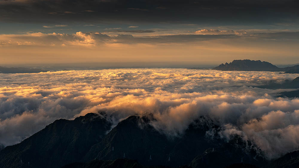 云上牛背山