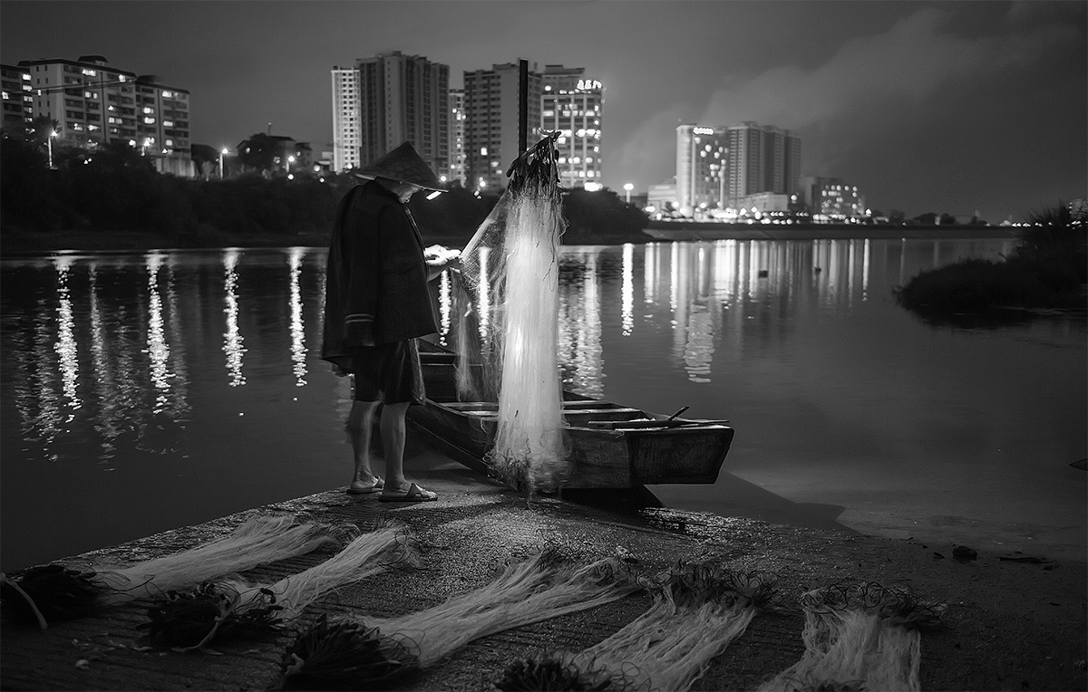 夜捕归来