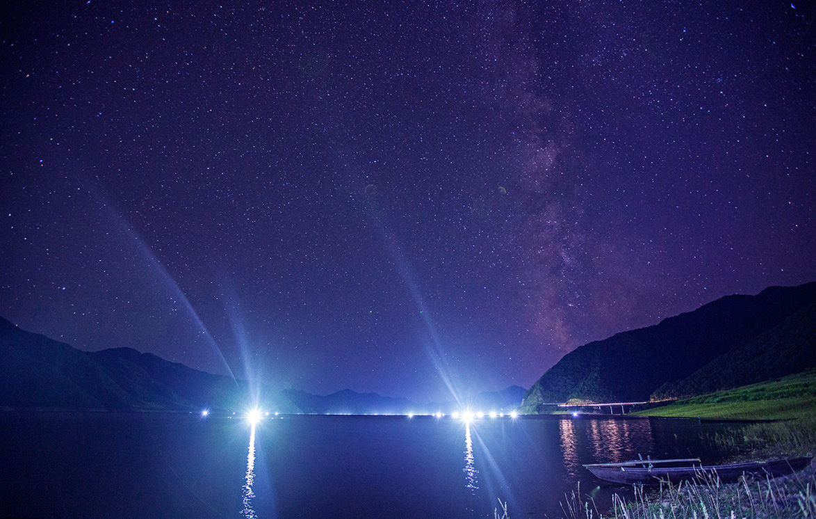 夜色鸭绿江