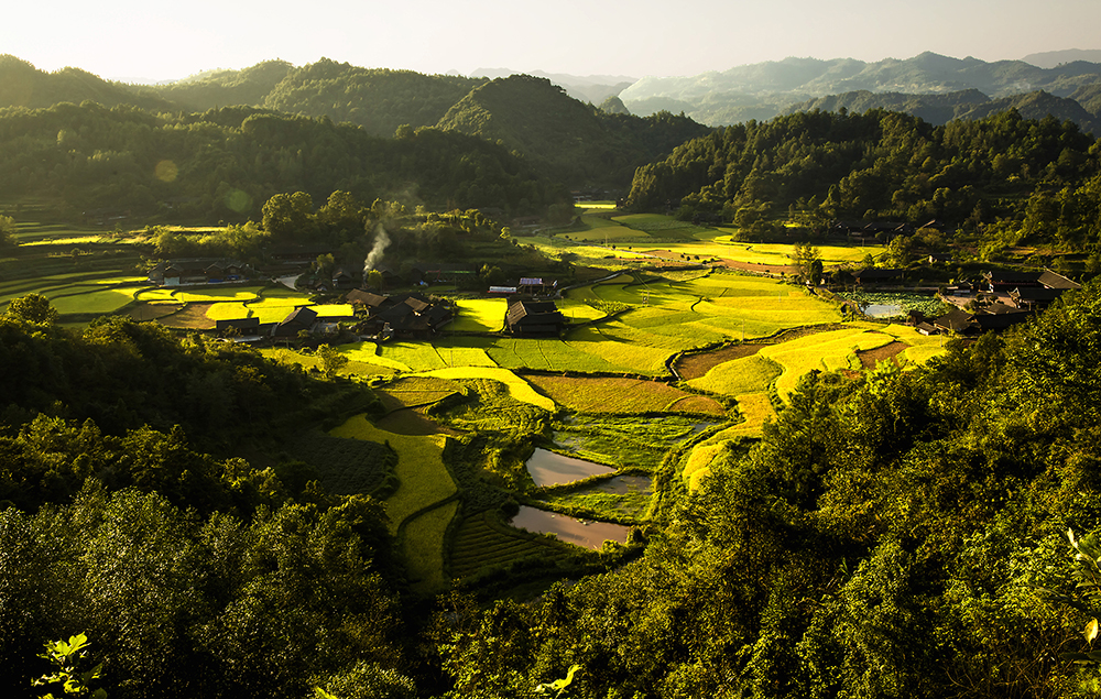 秋驻石堰坪