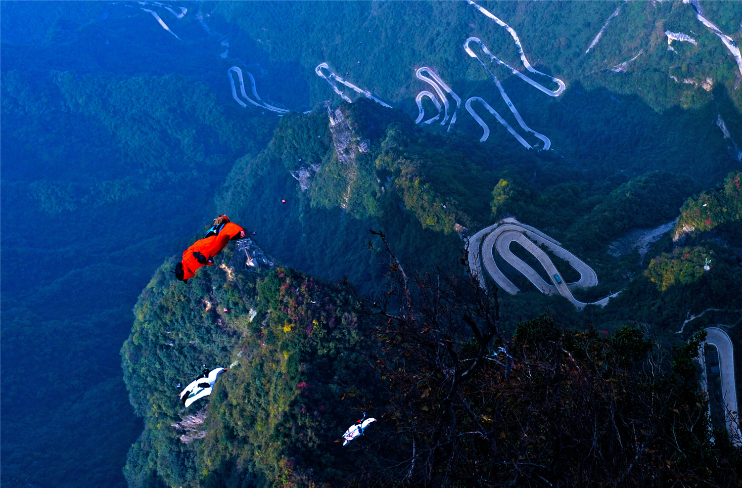 凌空一跃