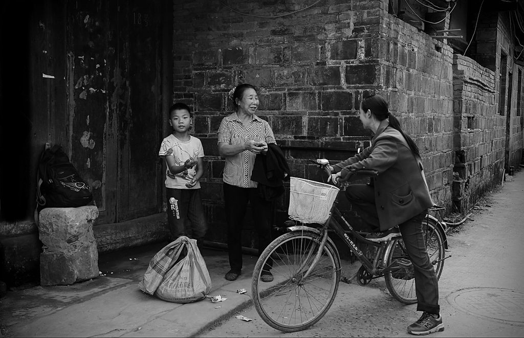 拉家常
