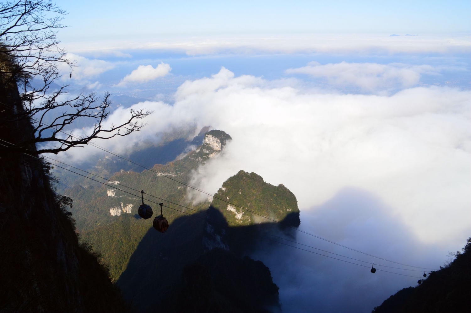 天门山云海五之冲出云霄