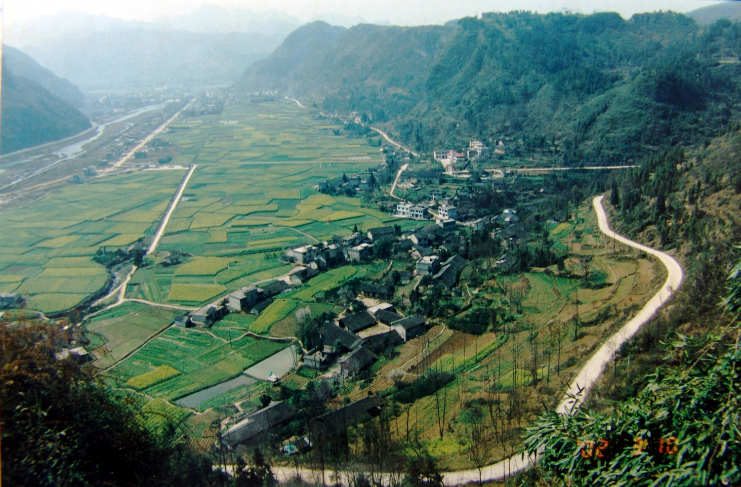 2002年的武陵源索溪峪镇岩门坪