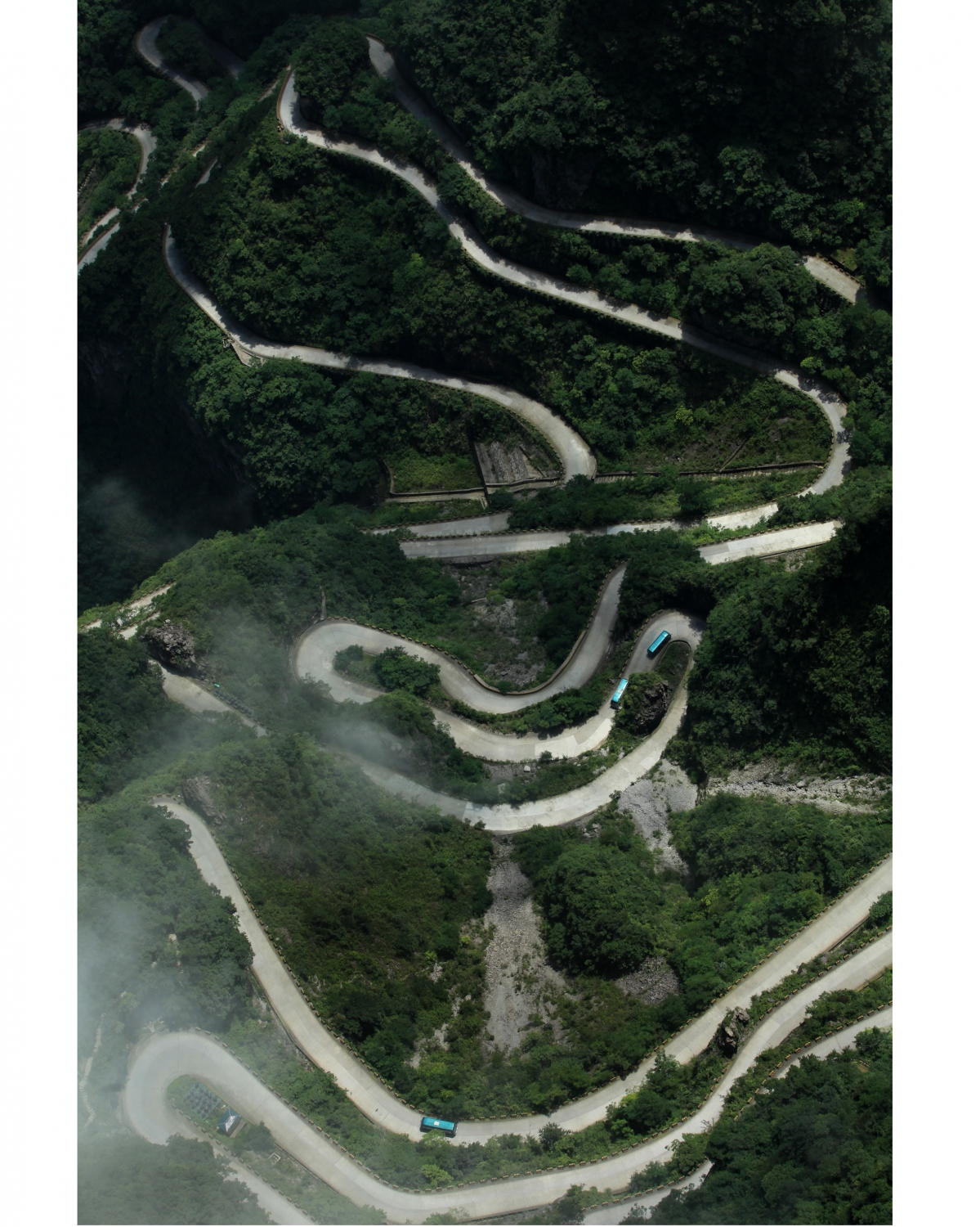 天门山盘山公路