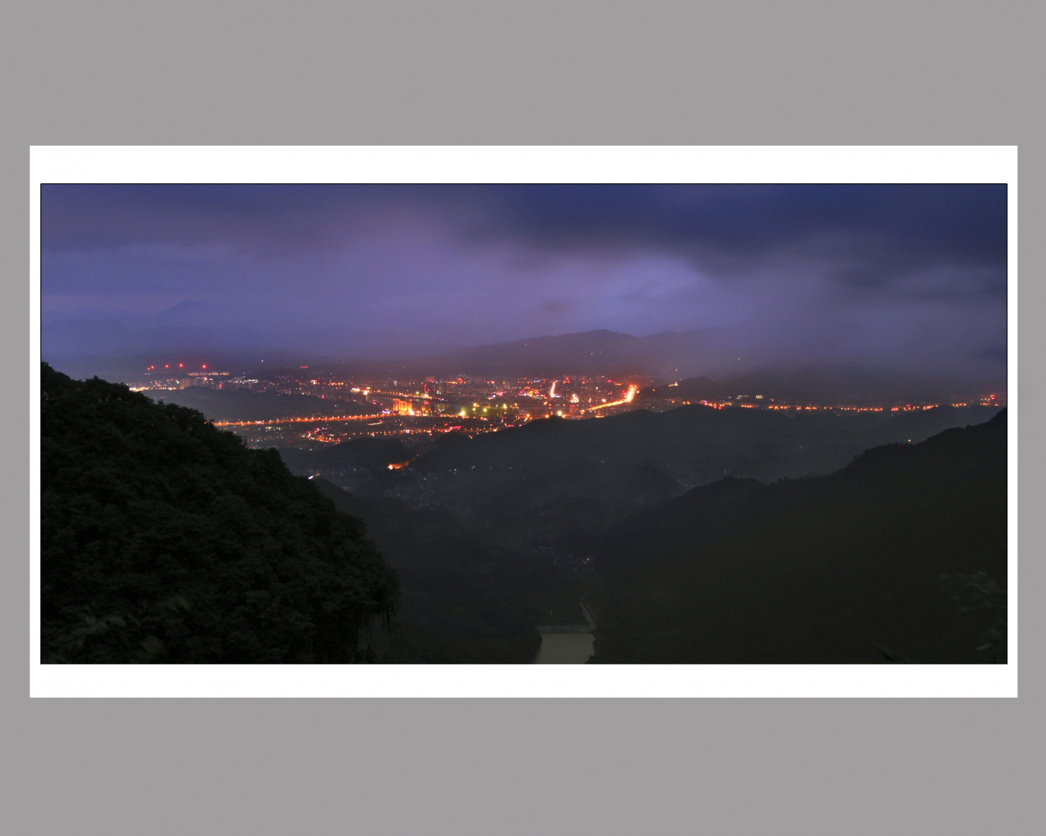 天门夜景