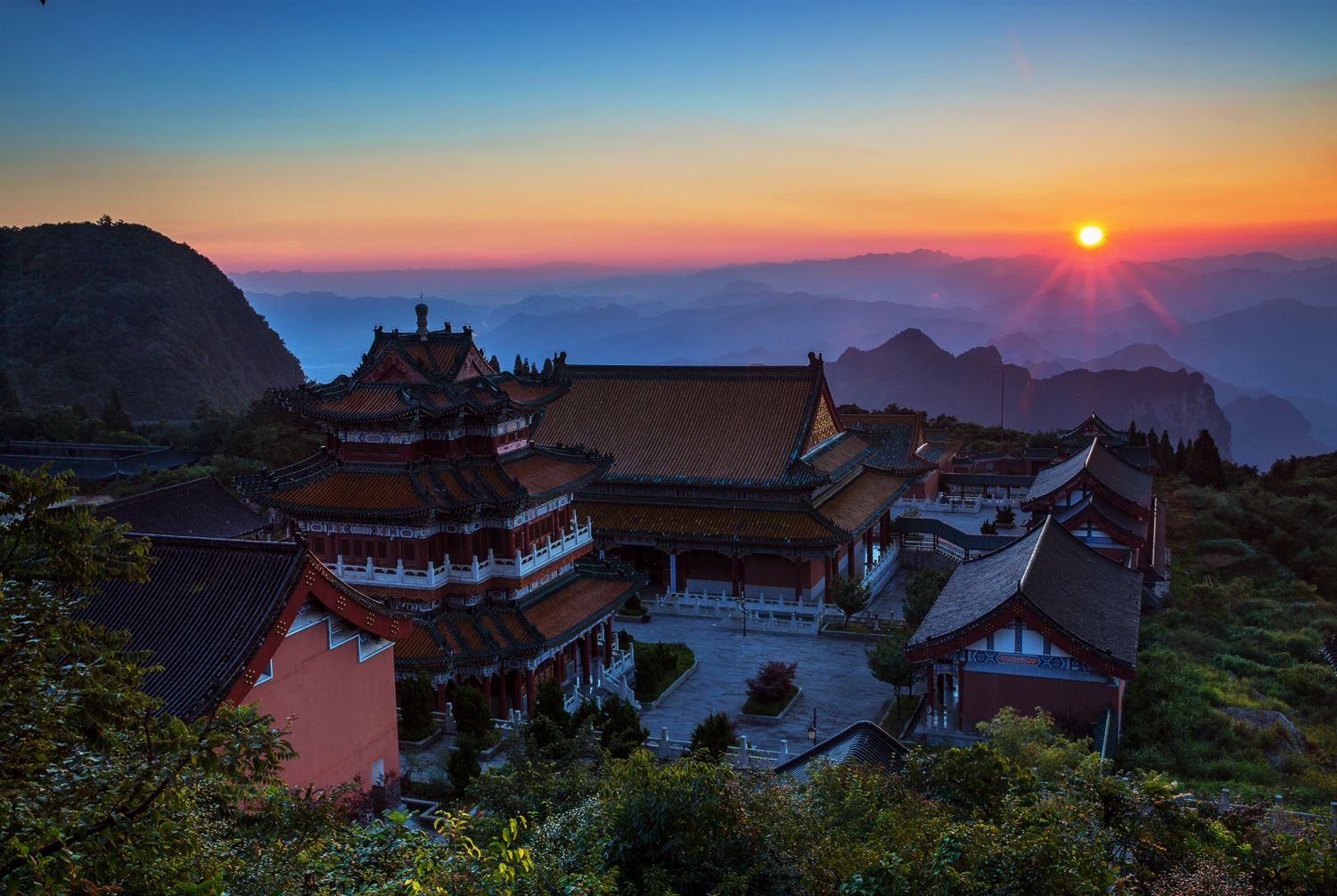 仙寺日出