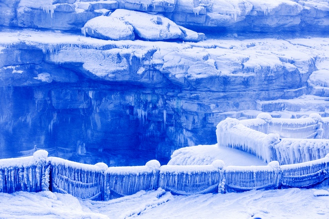 5.壶口瀑布，冰天雪地