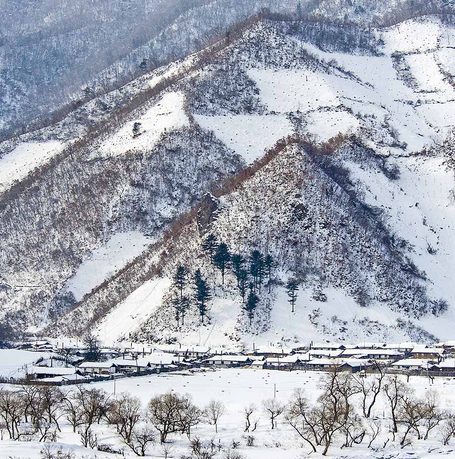 鸭绿江对岸的村落