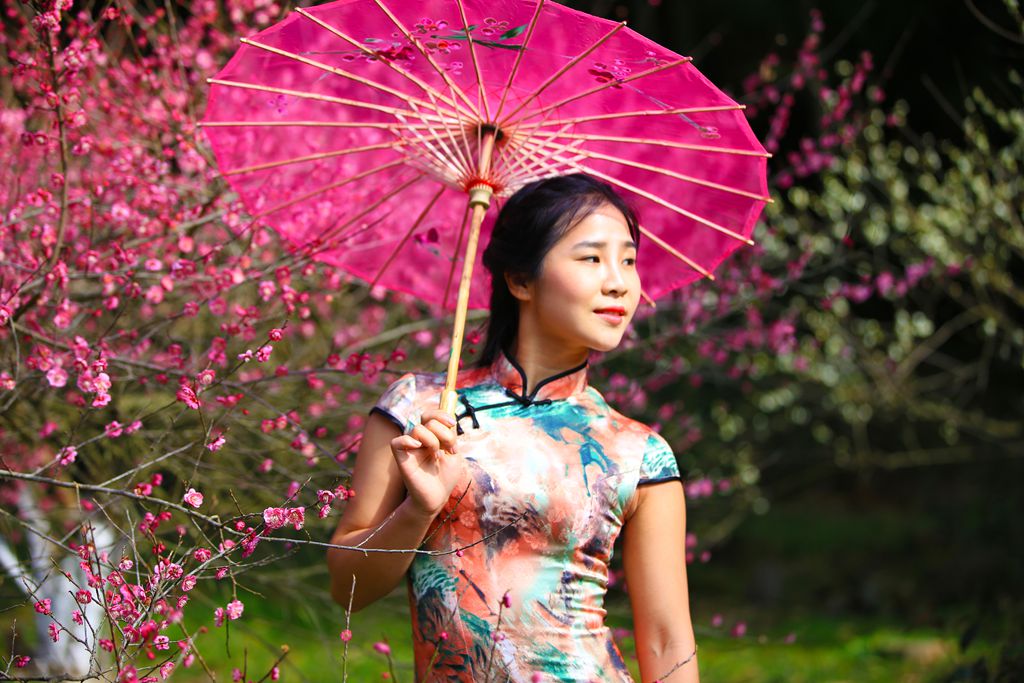 红伞美女４