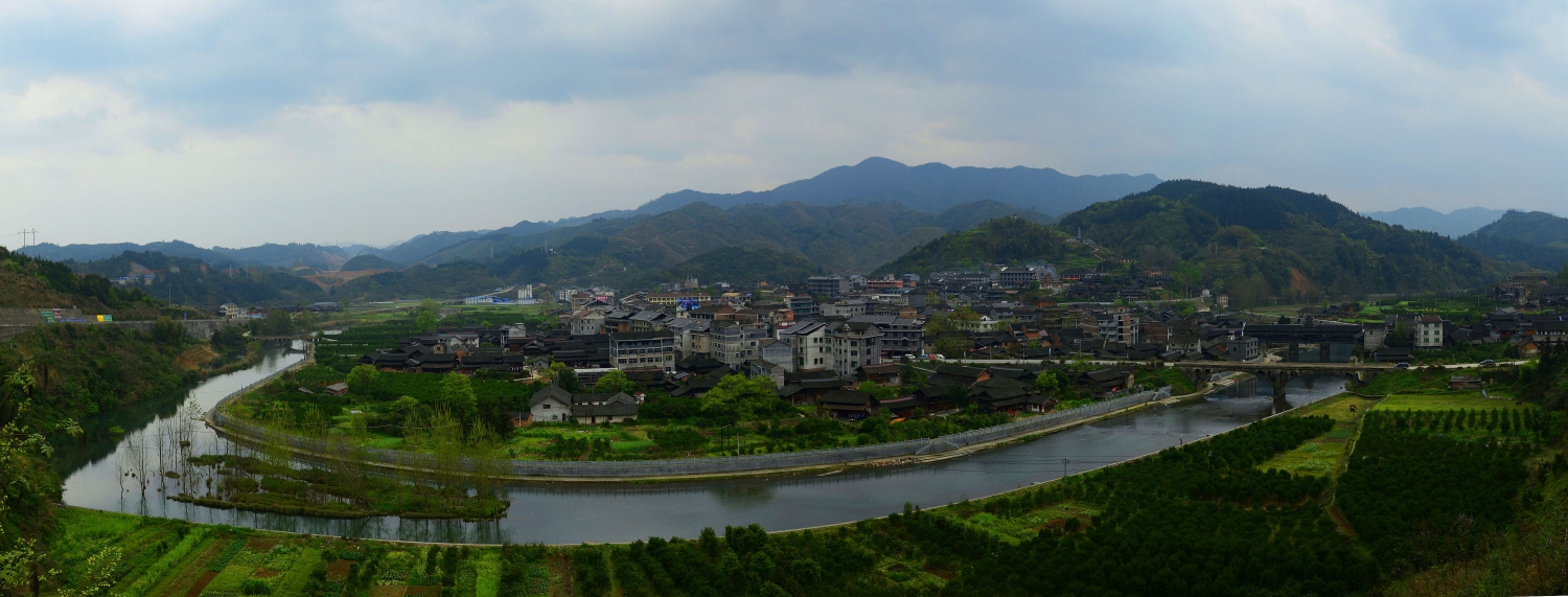 小镇早春