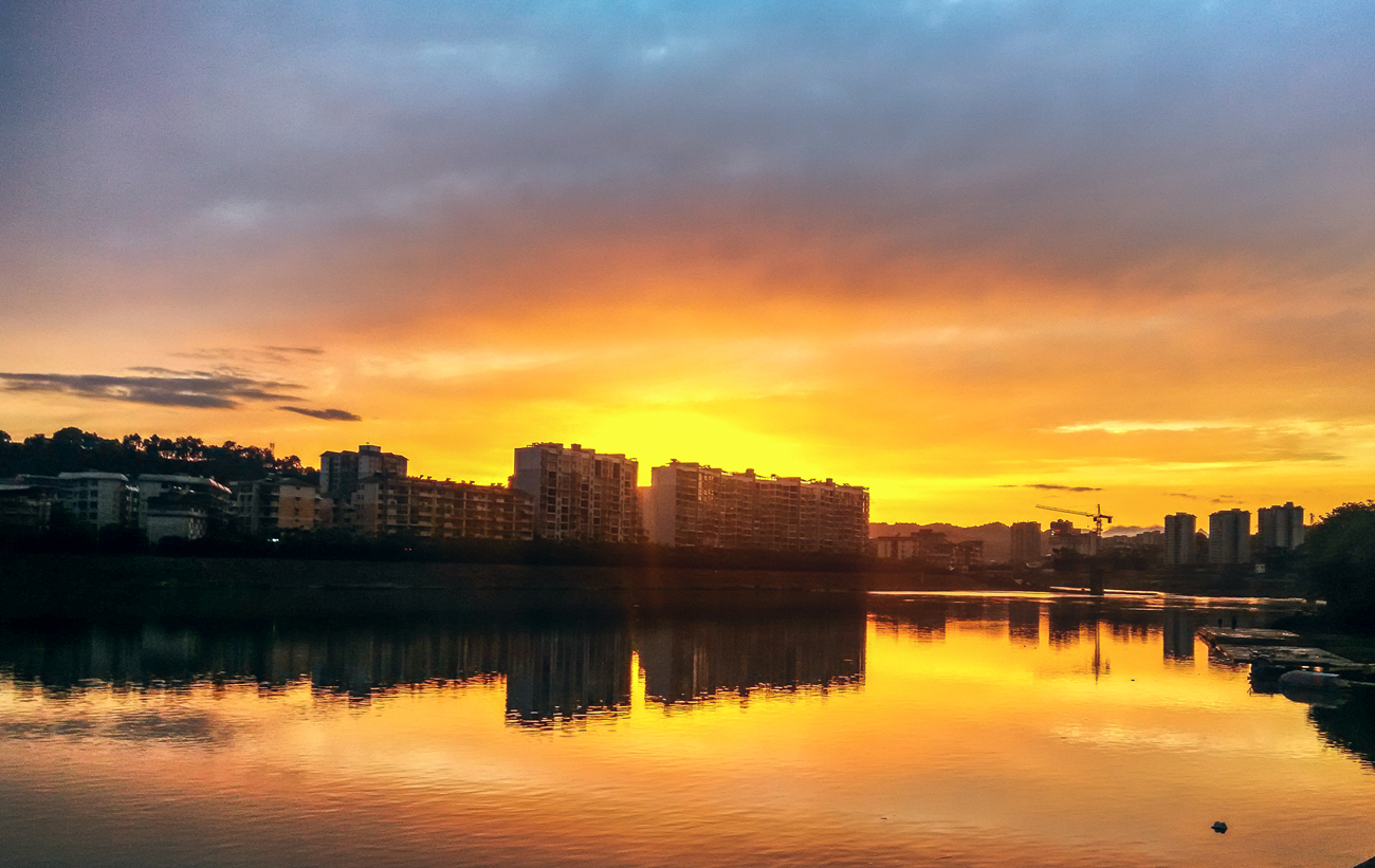 《晚霞》手机拍摄