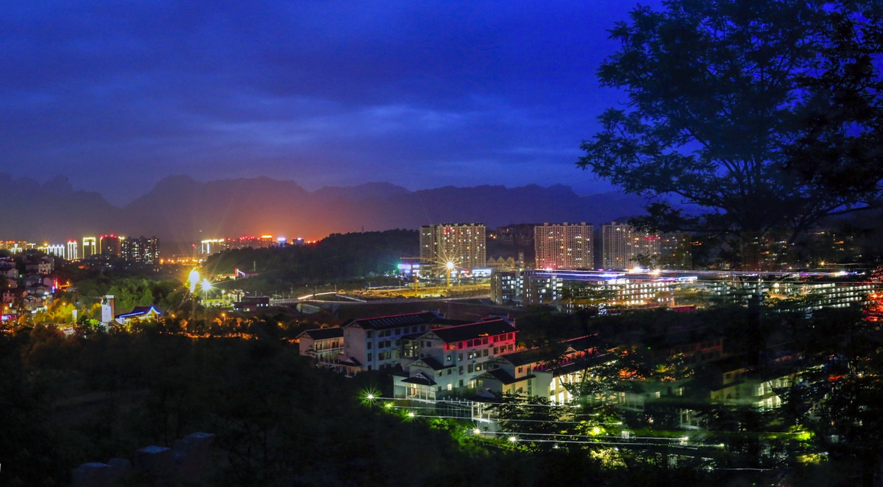 吉大夜色—张家界新学院4