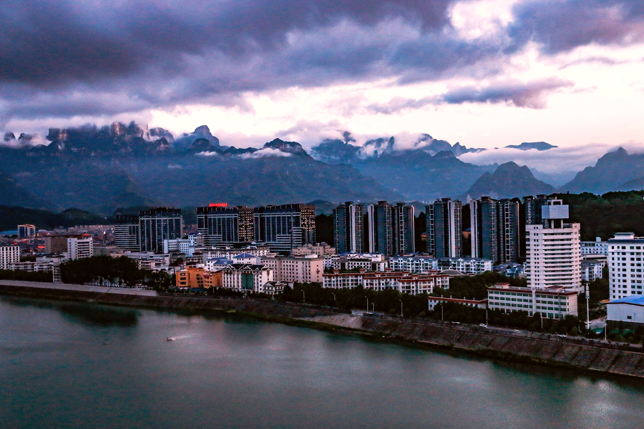 雨后放晴日落前