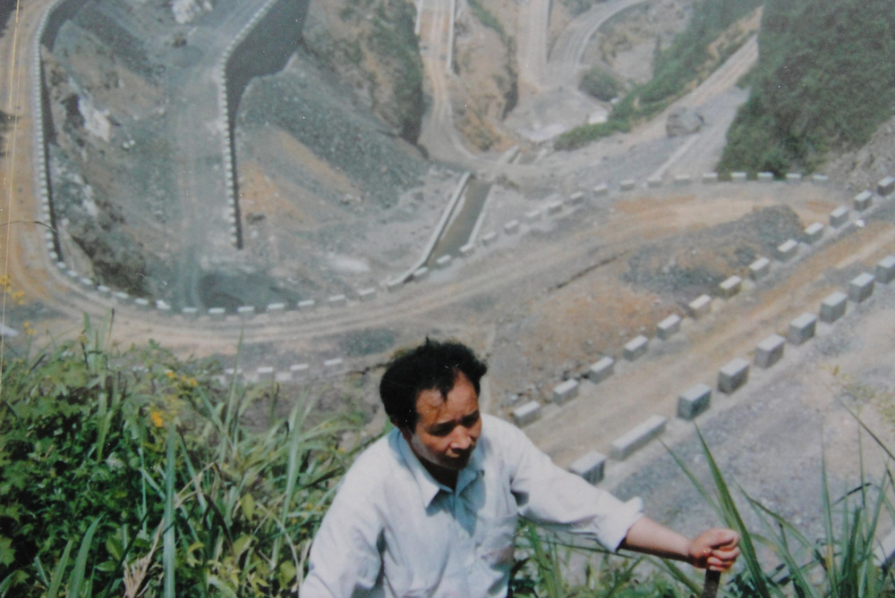 没完工的山路