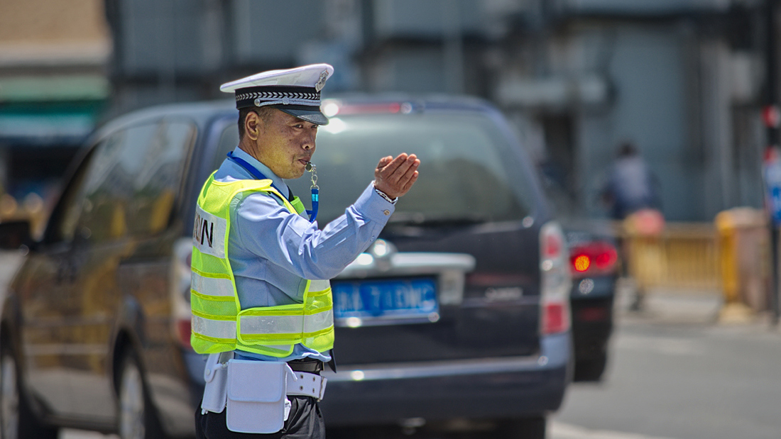 杭州协警礼为奇
