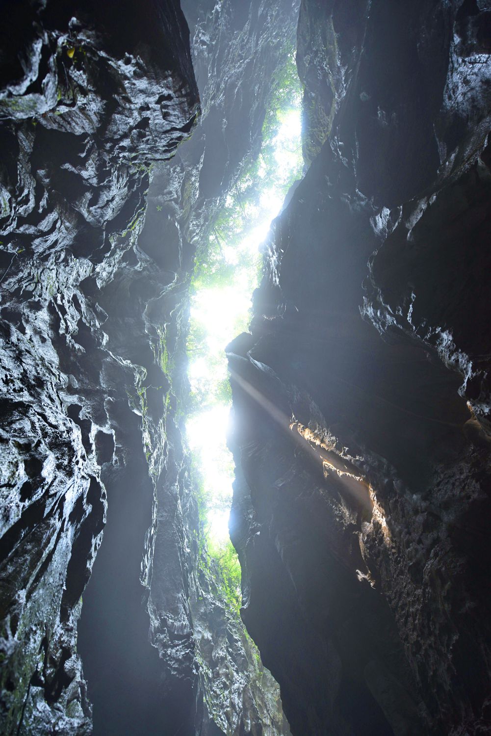 张家界地缝