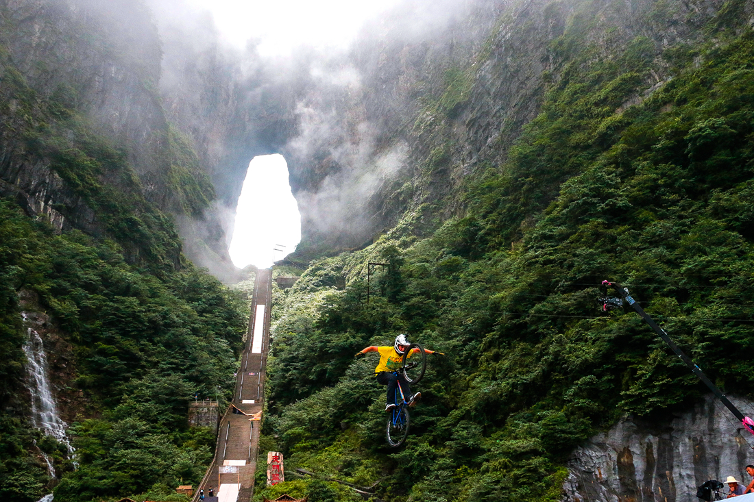 飞跃天门