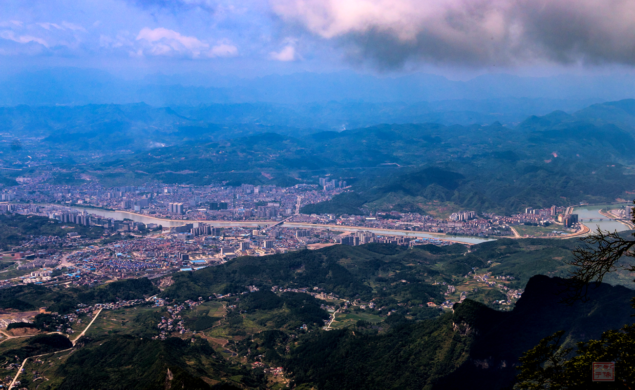高处遥望澧水河