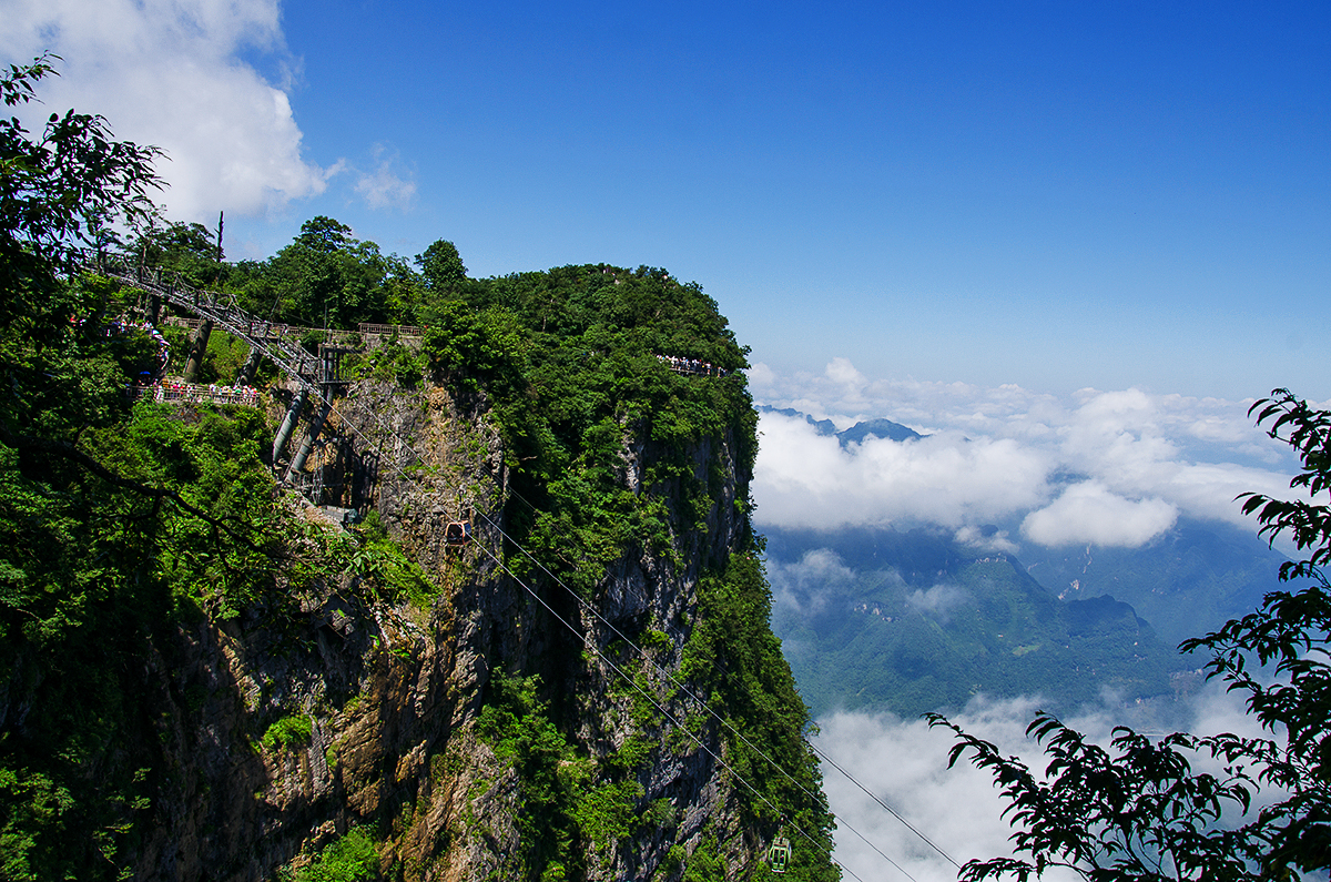 盛夏天门山