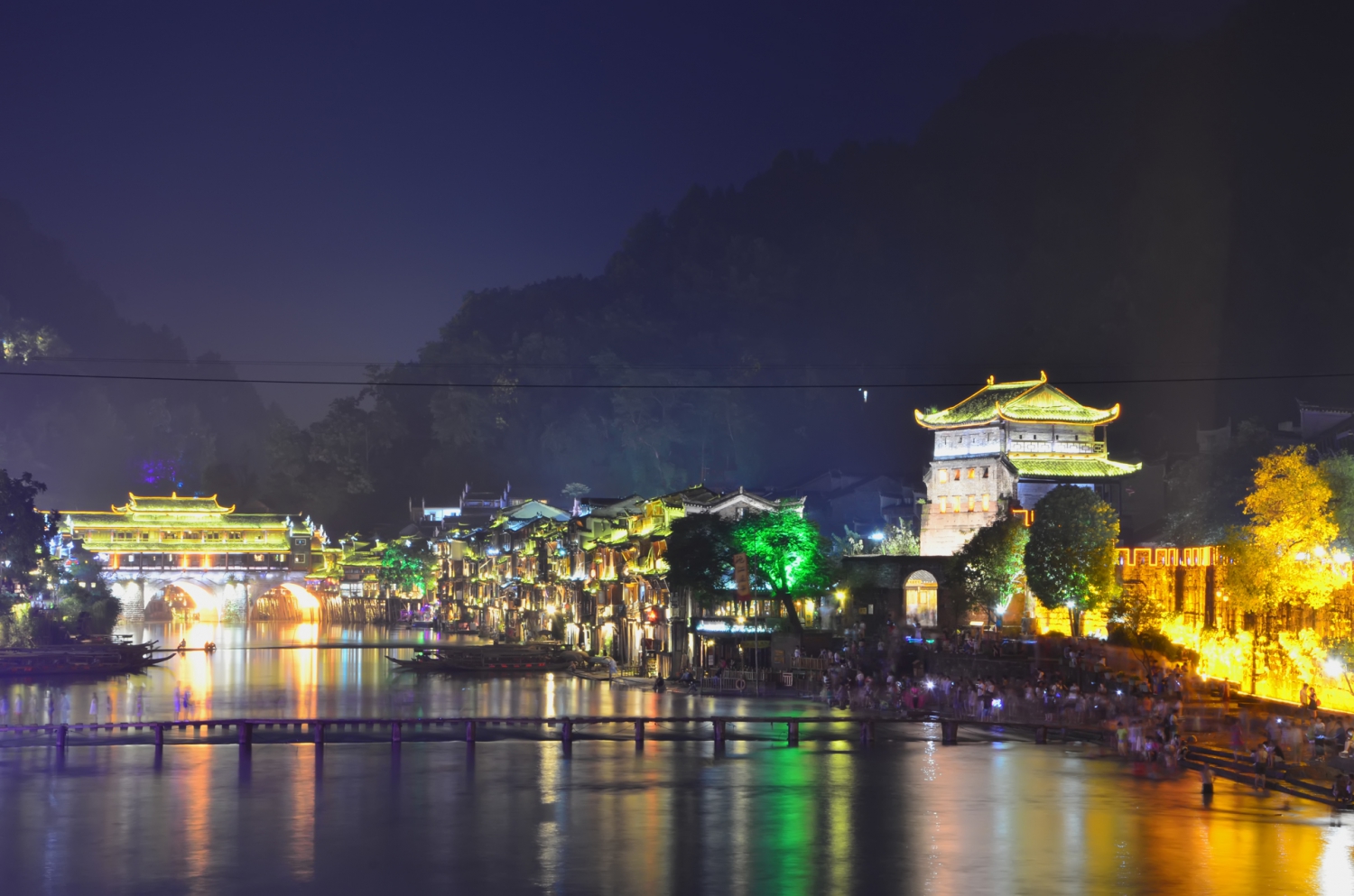 凤凰夜晚