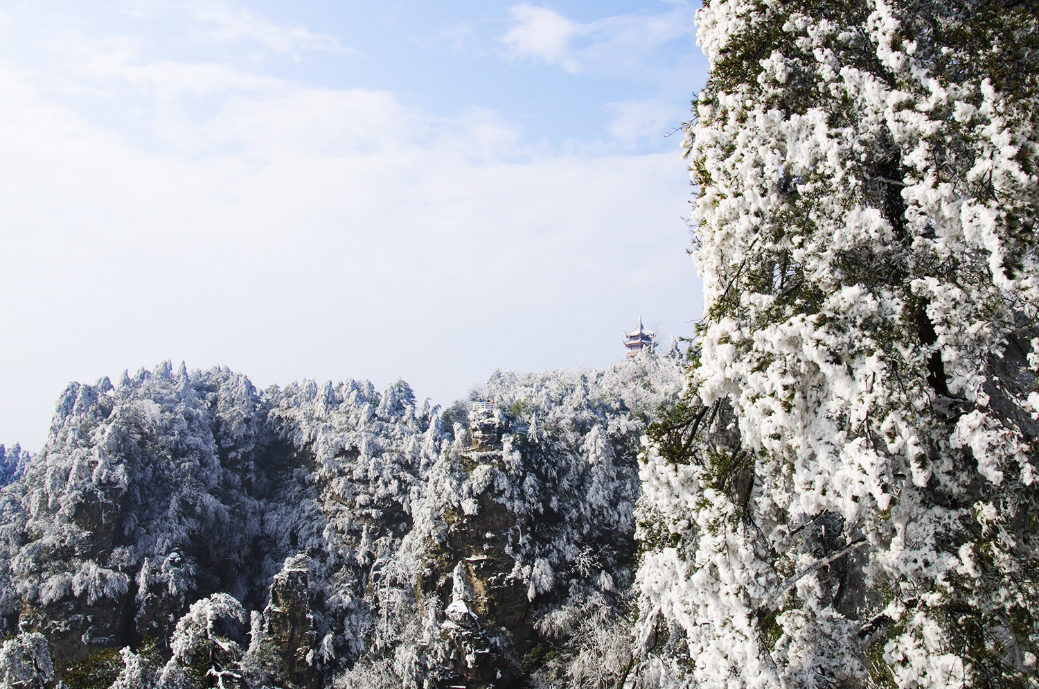 黄石寨冬雪