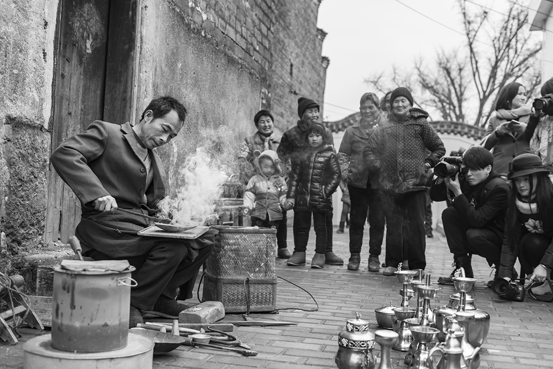 传统手工艺－打锡
