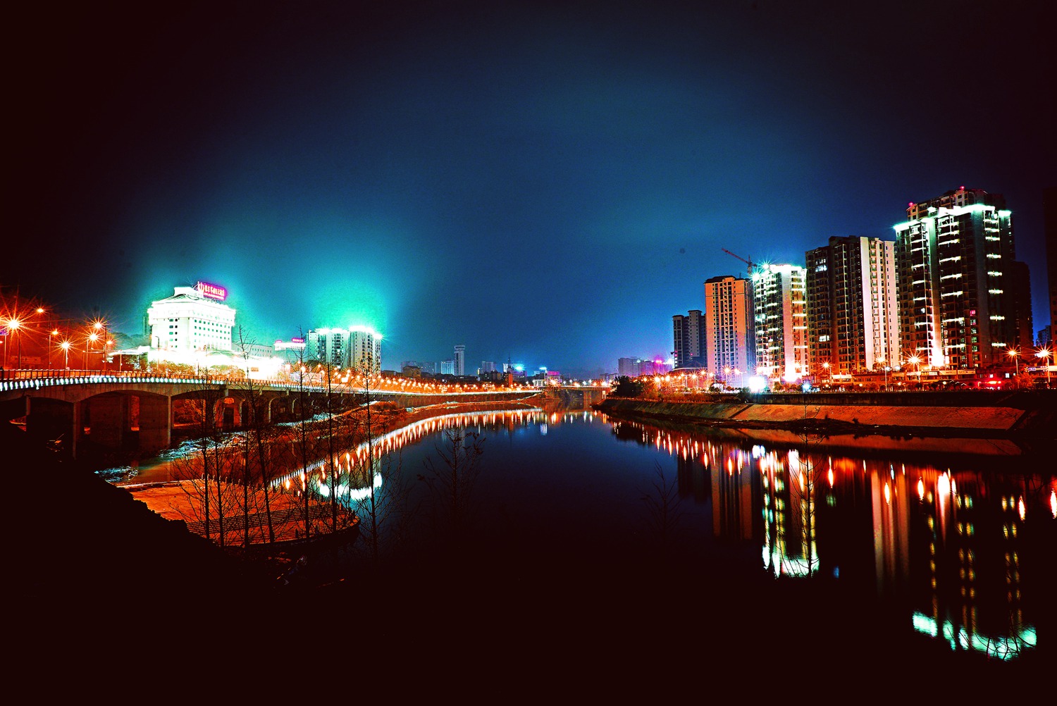 白马泉高架桥夜景