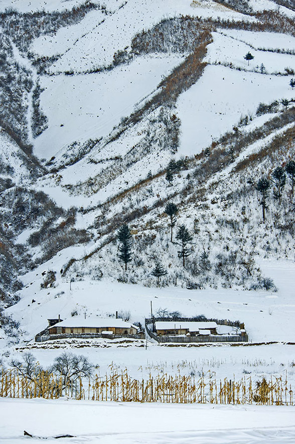 鸭绿江百里画廊
