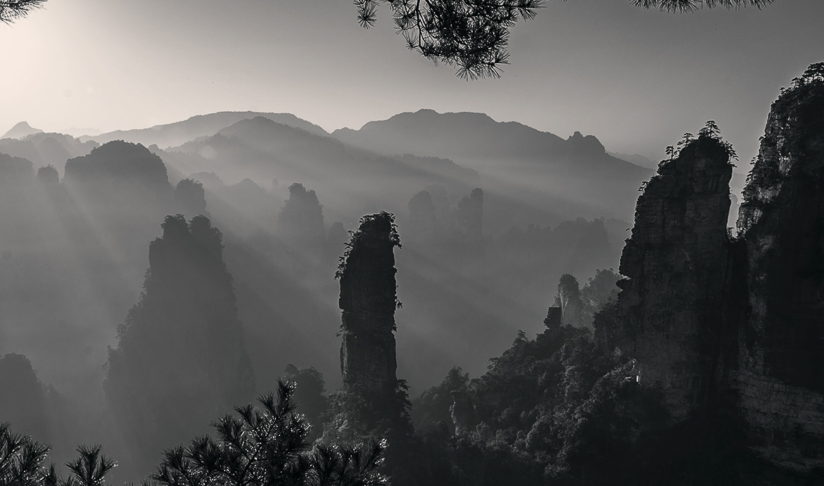 光影峰林