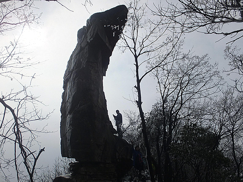 神鹰岩