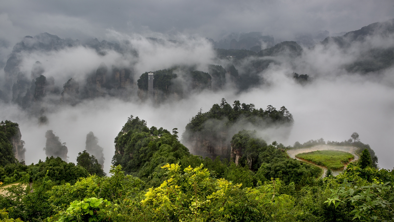 百龙峡初春